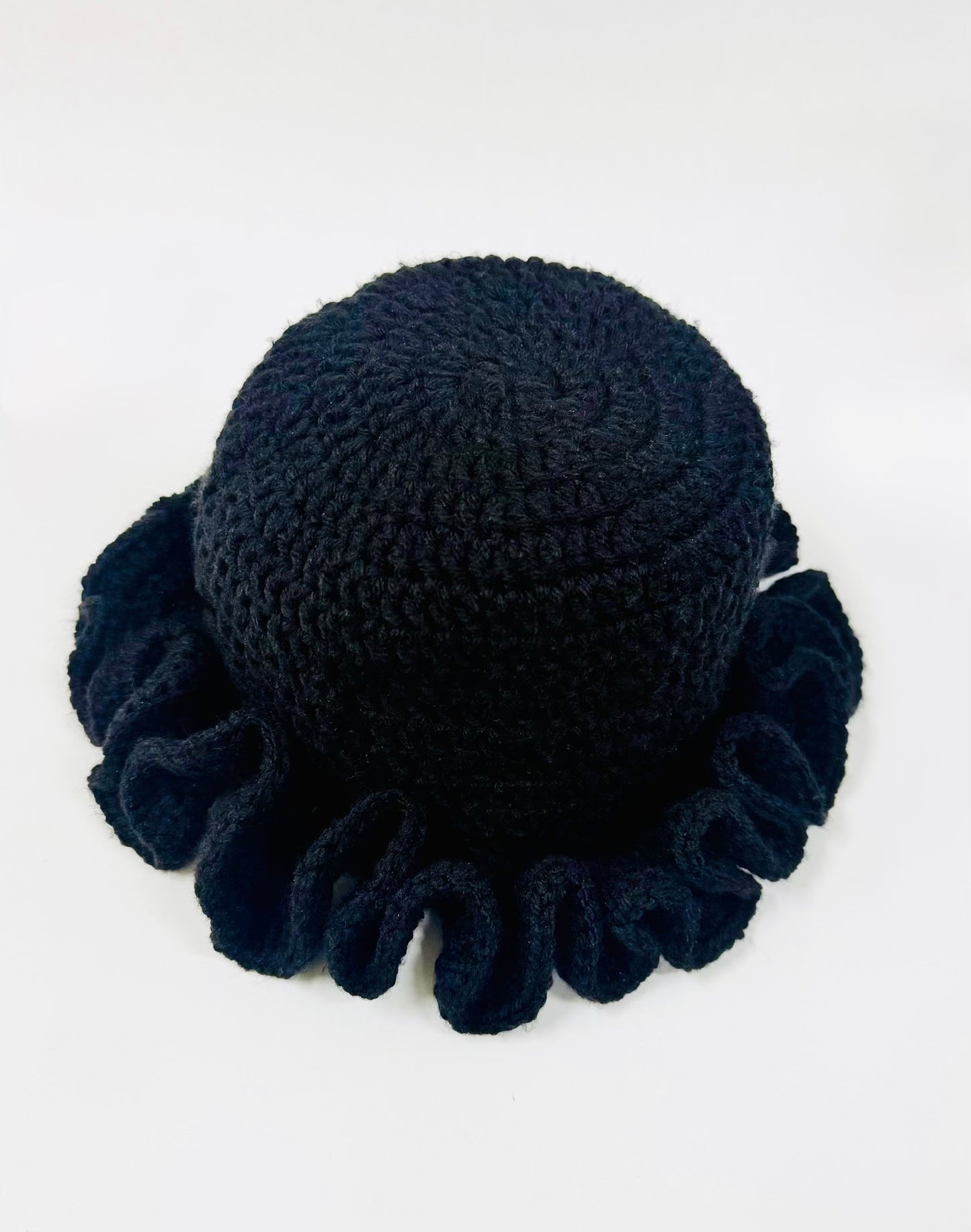 Midnight Bloom | Crochet Wavy Hat
