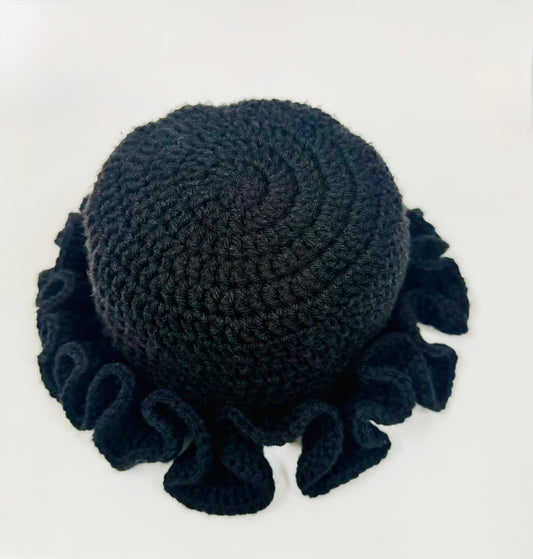 Midnight Bloom | Crochet Wavy Hat