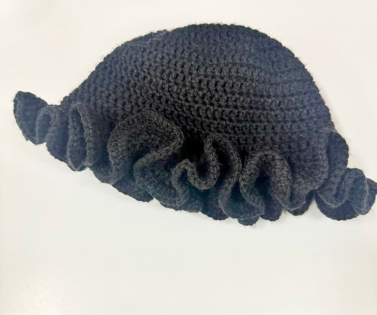 Midnight Bloom | Crochet Wavy Hat